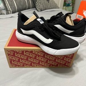 Vans Ultrarange Exo size men’s 4/women’s 5.5